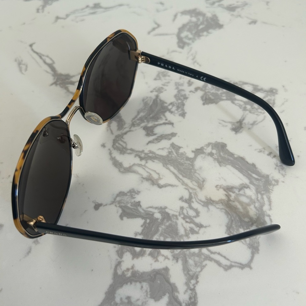 Prada Tortoise Shell Oversized Sunglasses - Picture 3 of 4